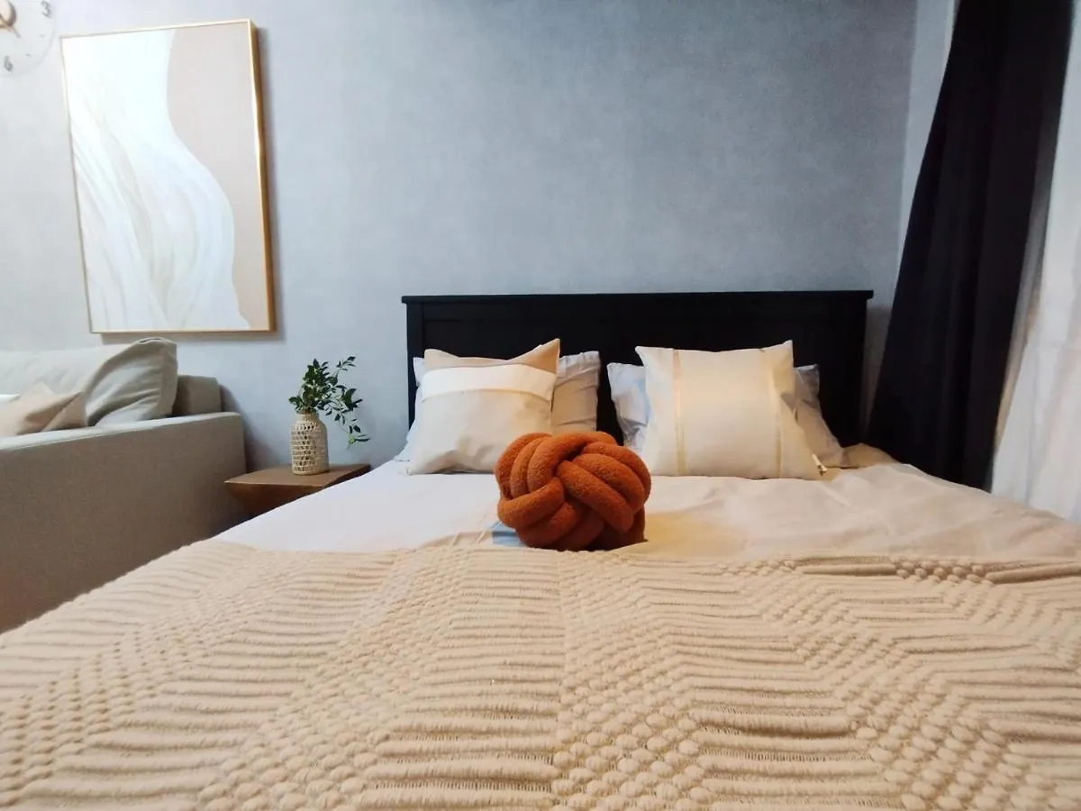 Apartment 新宿中心